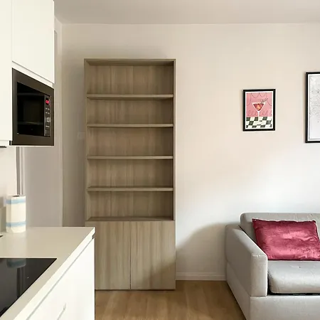 Colonne77 - Design Lägenhet Milano
